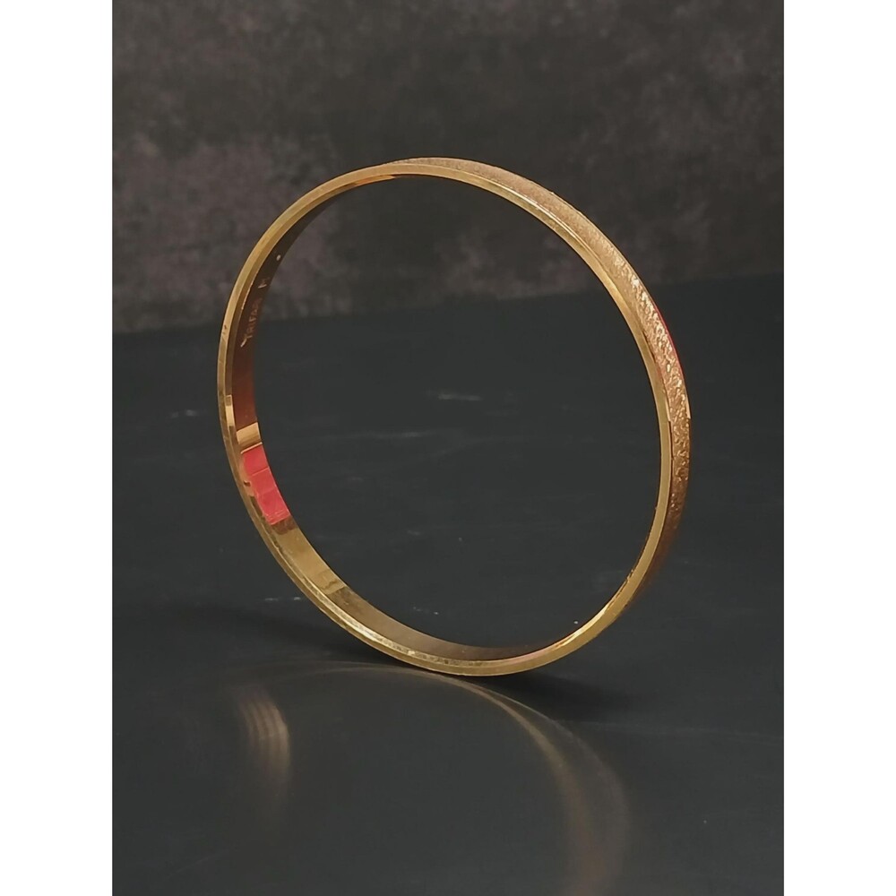 Vintage Trifari Gold Tone Bangle Bracelet Textured Signed 2.5"
